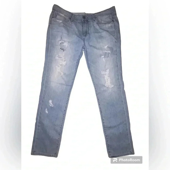 PAIGE Denim - Paige Naomi Destroyed Light Wash Jean Size 29